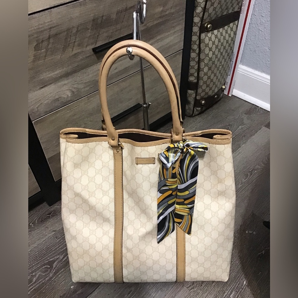 Gucci bags - Picture 1 of 16